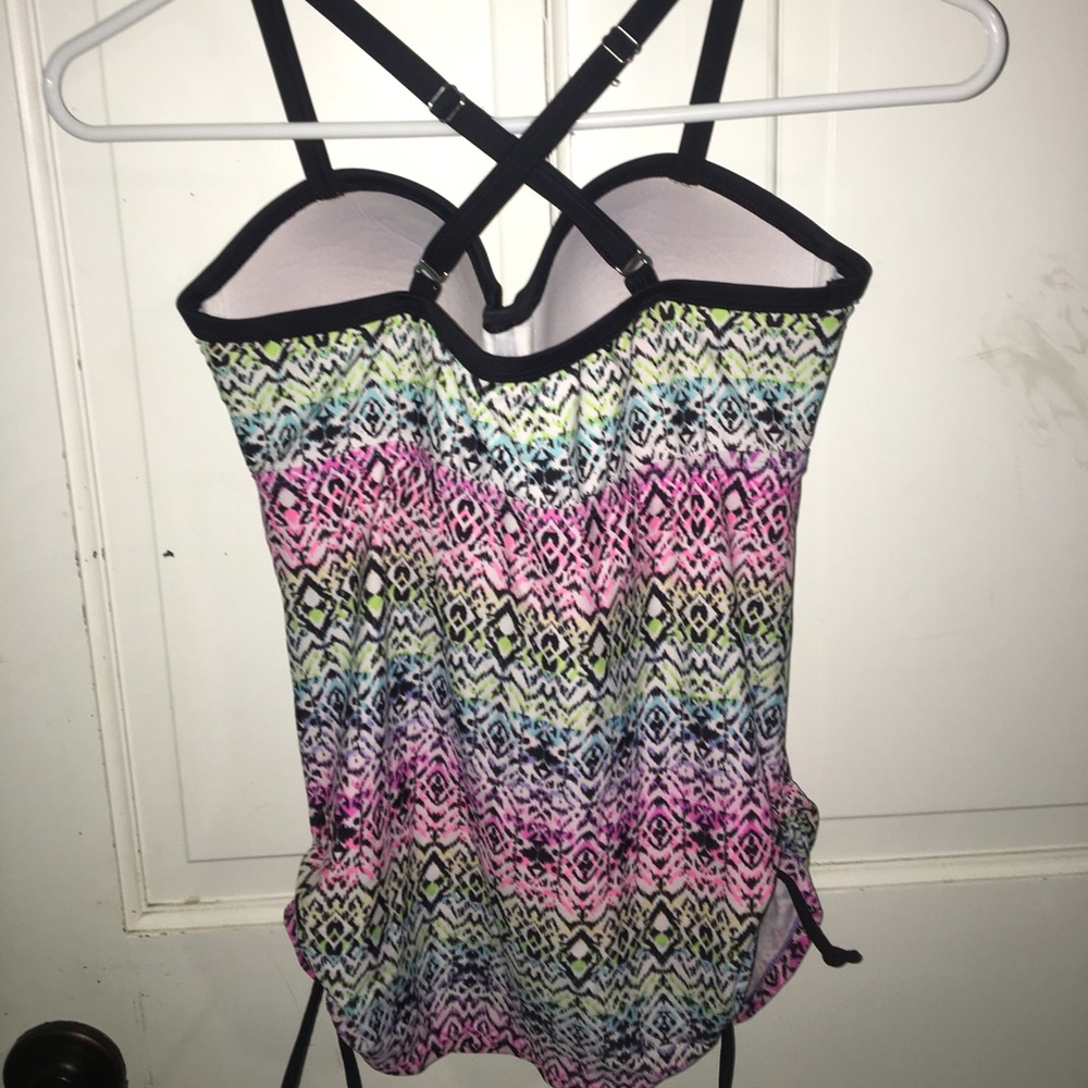 Swim top - Picture 2 of 3